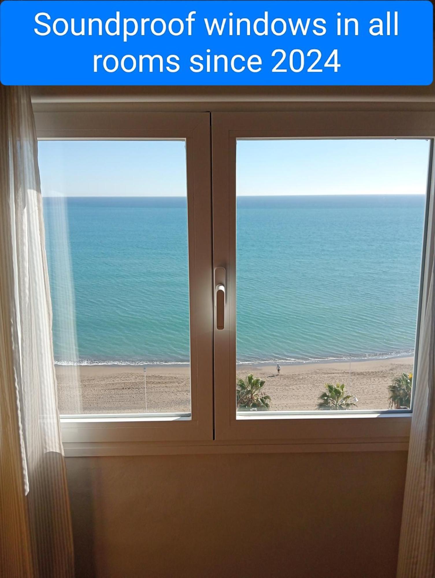 Piso Primera Linea De Playa マラガ エクステリア 写真